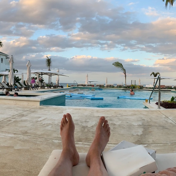 Meet your Posher, Jeffrey - Picture 1 of 1